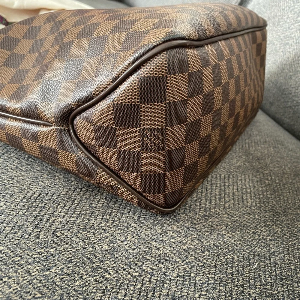 Louis Vuitton classic louis